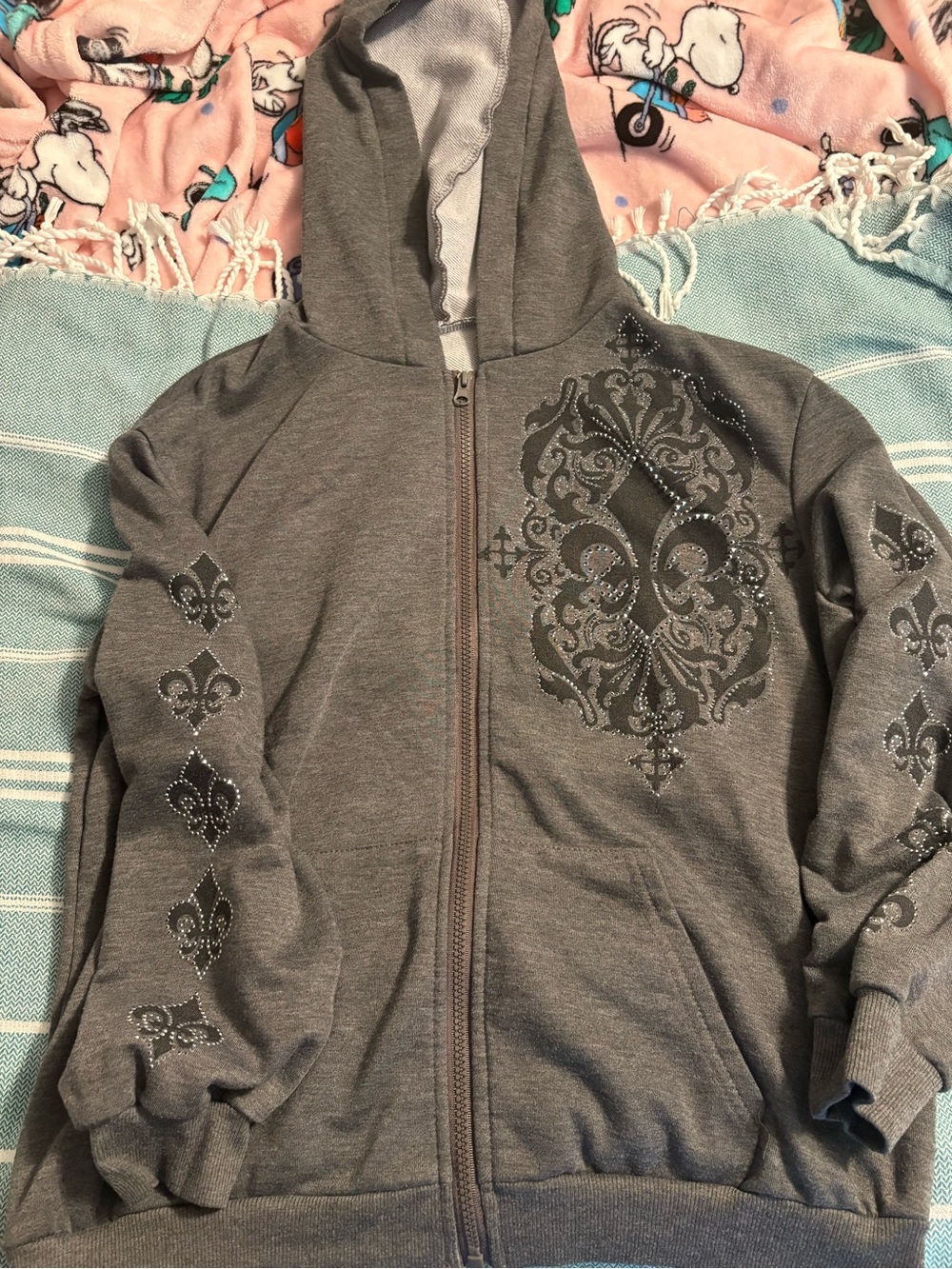 Gray Zip-Up Hoodie with Rhinestone Fleur-de-Lis Design romwe